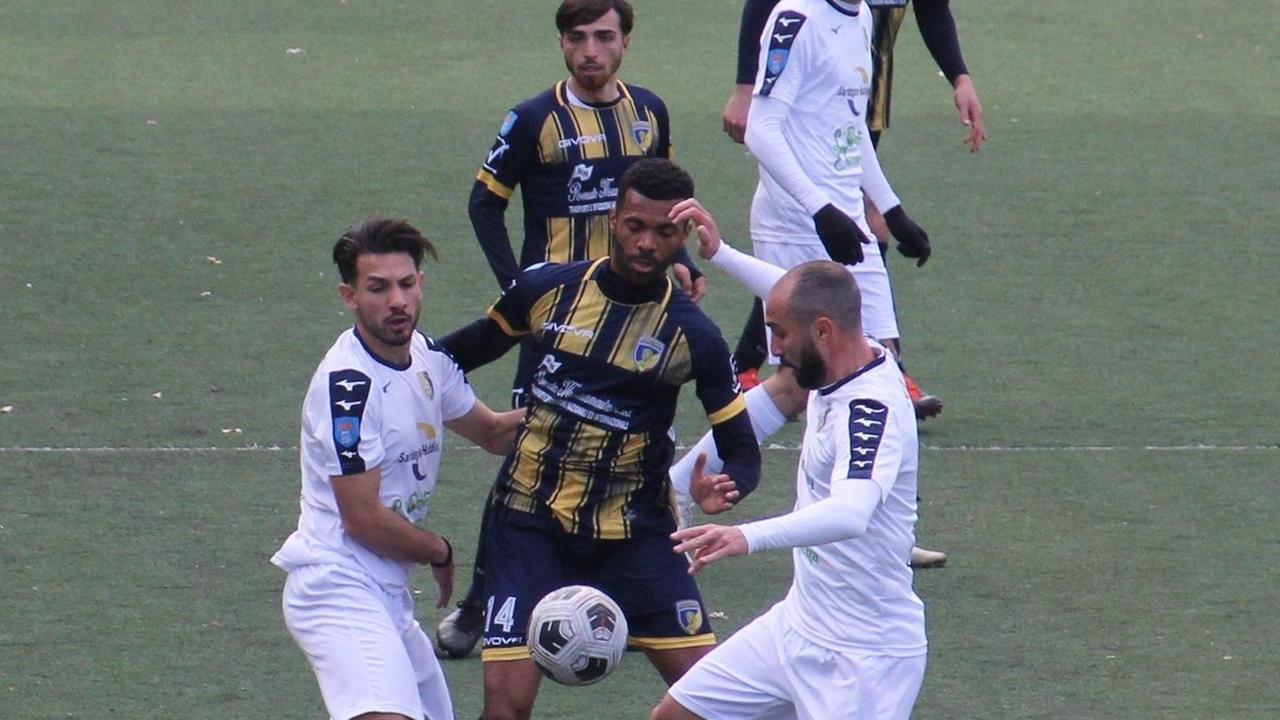 Un rigore di Mancosu e il Muravera mette sotto la capolista Giugliano
