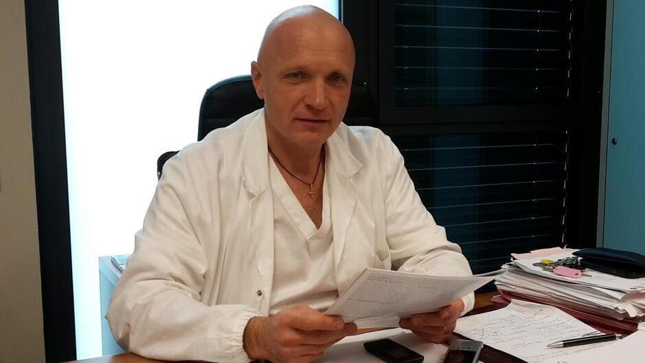 Il dottor Sauro Luchi, primario di Malattie infettive ed epatologia del San Luca