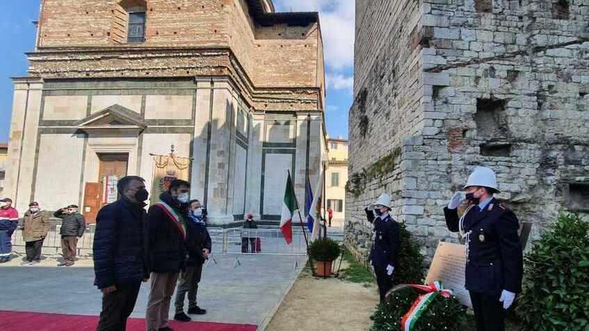 Il sindaco Matteo Biffoni alla cerimonia in ricordo degli scioperi del 1944
