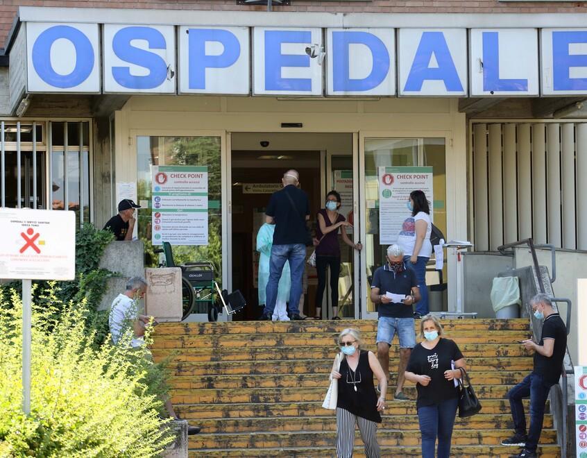 Scandiano, «Il pronto soccorso è quasi ultimato. Aprirà a fine aprile ma 12 ore al giorno» 