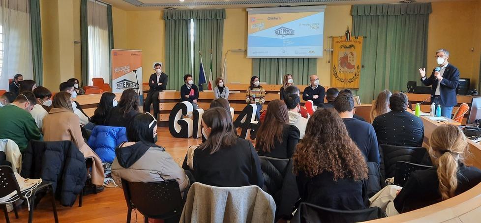 Aule affollate, a Prato scuole in cerca di una sede: gli studenti presentano il conto ai politici 