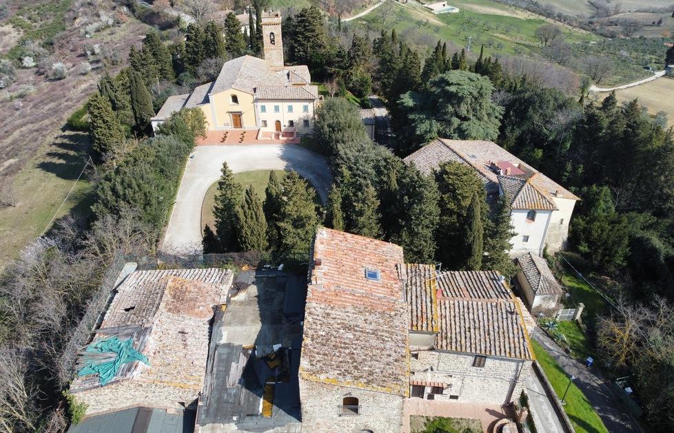Una veduta dall’alto del borgo di Lucardo
