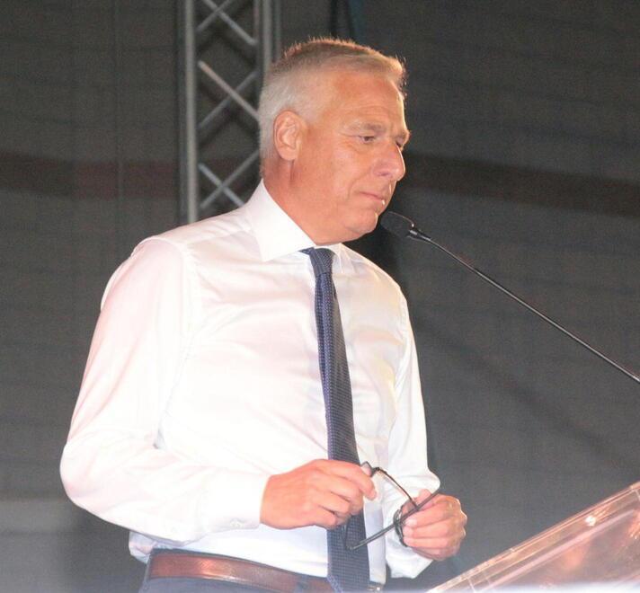 Viareggio, pressione sul sindaco Del Ghingaro: «Decida a breve sulla candidatura a Lucca» 