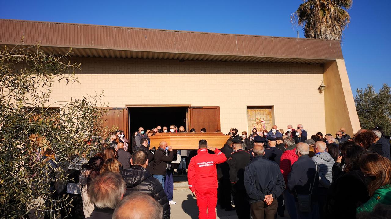 I funerali di Basilio Saladdino a Porto Torres
