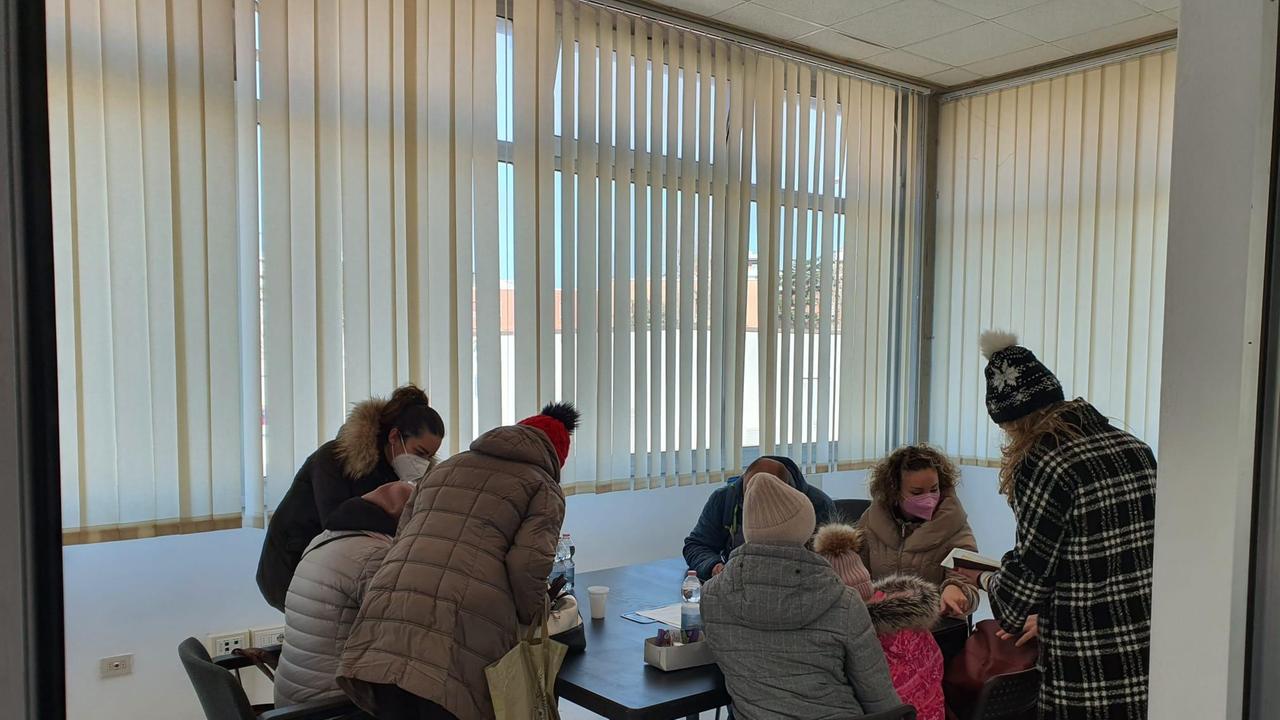 Richiedenti asilo e agenti al lavoro