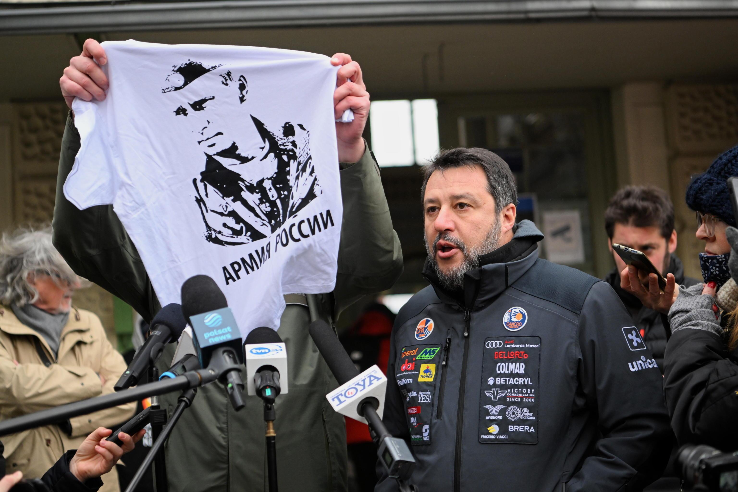 Umiliata la doppia morale di Salvini