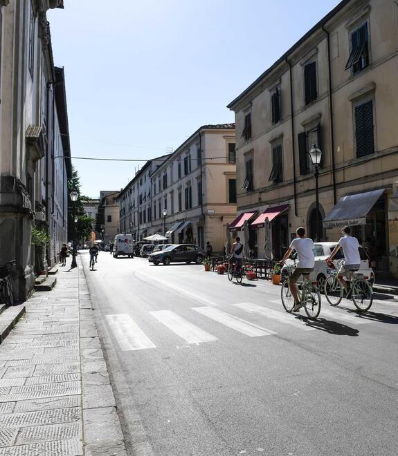 Da fine mese via Elisa a senso unico: ecco le modifiche a viabilità e sosta 