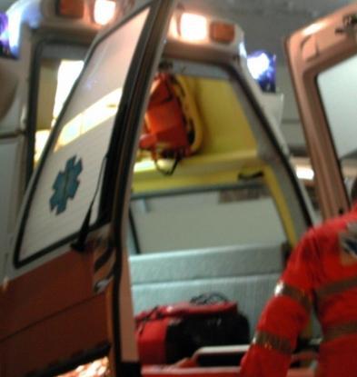 Donna muore d’infarto prima di raggiungere l’ospedale