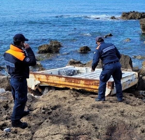 Concluso recupero del container spiaggiato