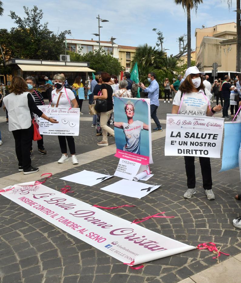 Sanità, la protesta si fa massiccia 