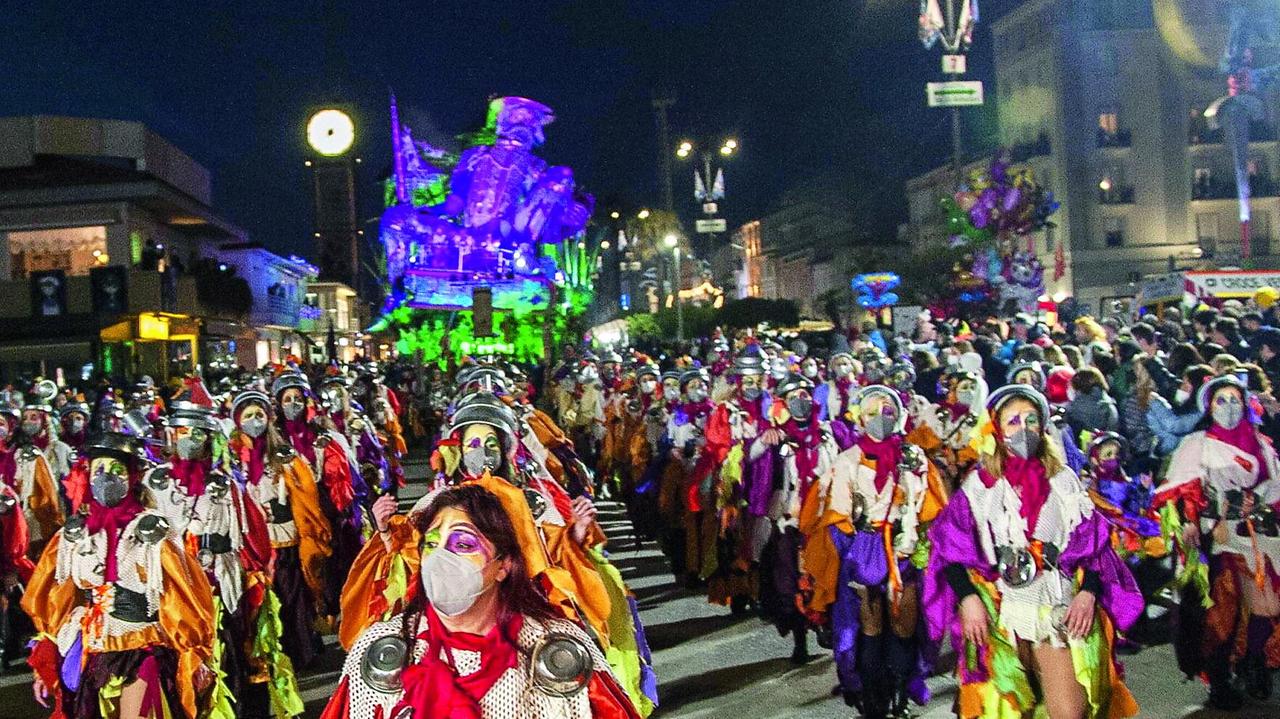 Carnevale di Viareggio, parola ai coreografi: «Critiche per eccesso di disciplina? Niente di più falso: ci si diverte»