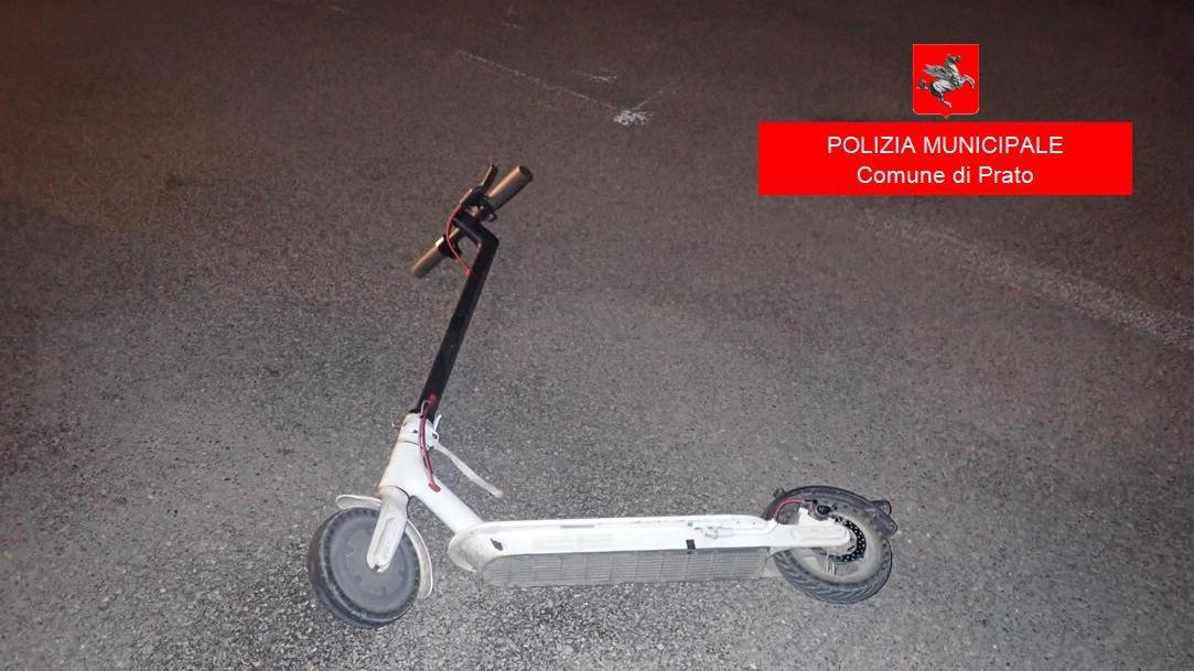 Uno dei monopattini sequestrati dalla Polizia Municipale