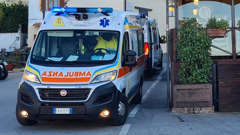 Un’ambulanza della Misericordia di via Verdi