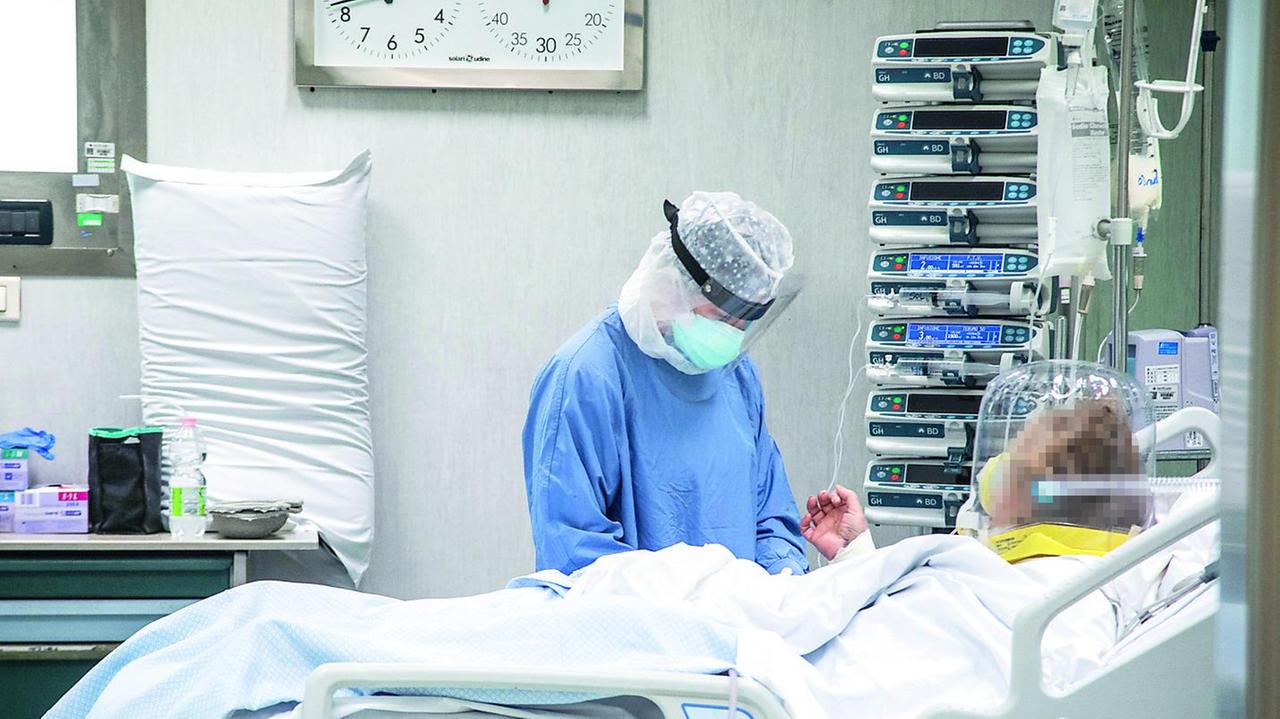 Covid, altri due lutti e 199 contagi nel Ferrarese