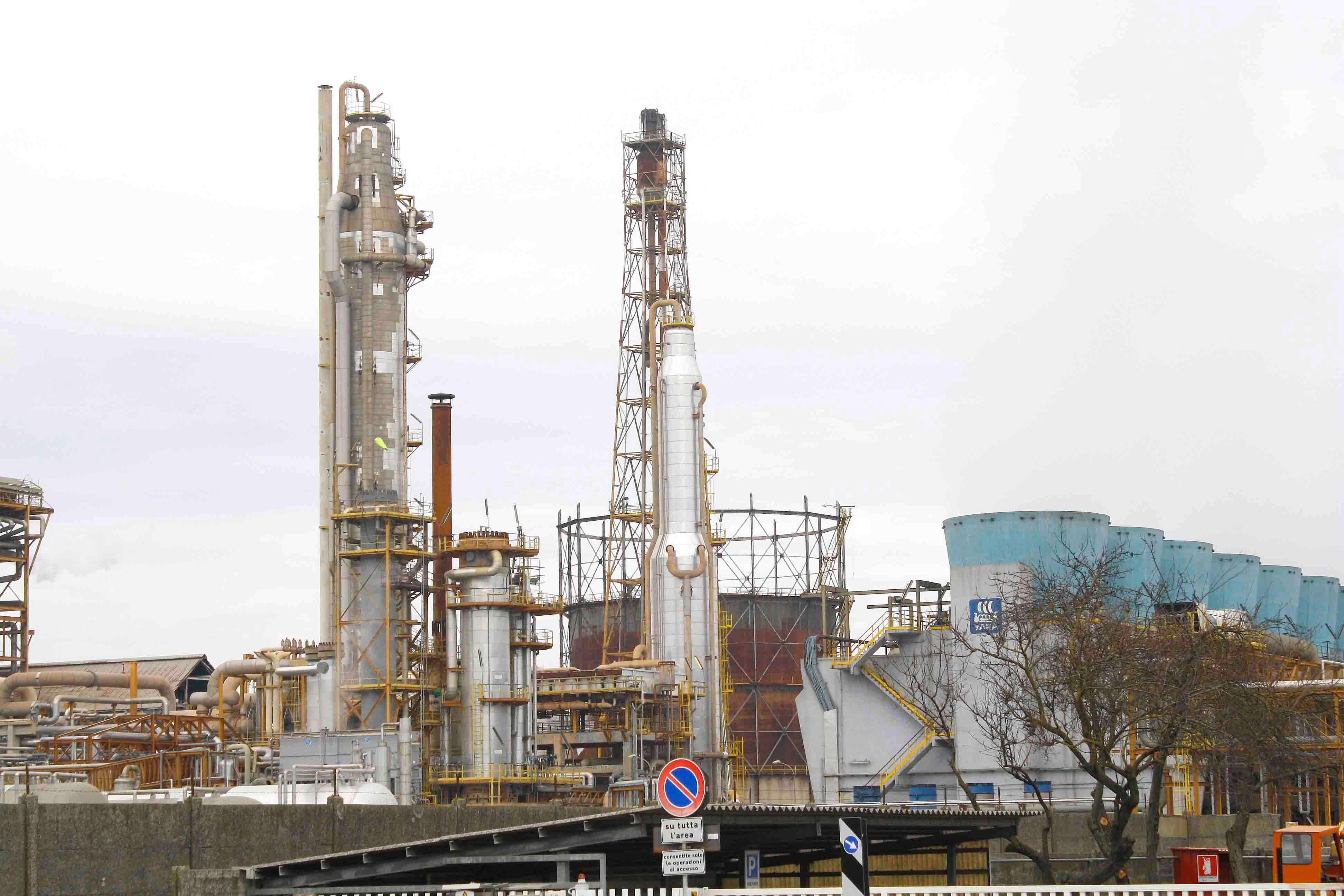 Yara abbatte del 45% la produzione di ammoniaca in Europa. Fermi gli impianti a Ferrara e in Francia