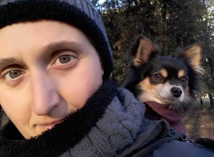 Viareggio, la padrona del cane ucciso dal cornicione: «Chiedo il risarcimento e lo do in beneficenza» 
