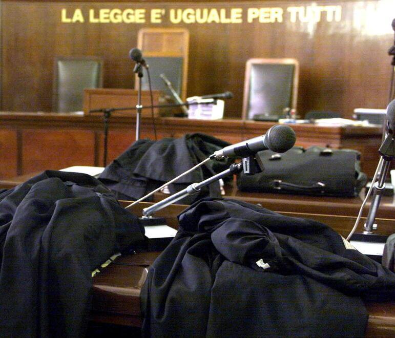 Maltratta e ingiuria la moglie: 5 anni di condanna 