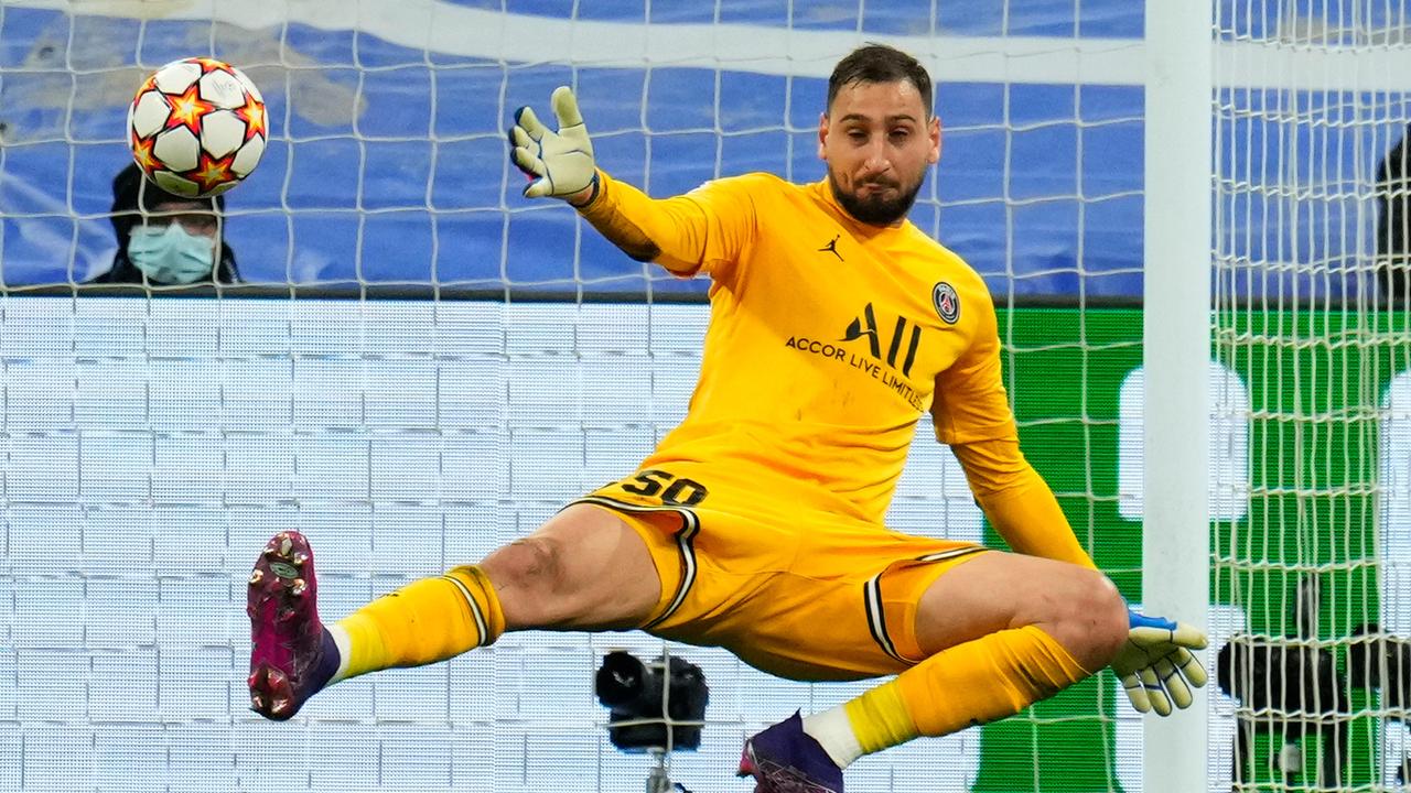 Gianluigi Donnarumma: un suo errore è costato l'eliminazione ai parigini (Foto: LaPresse)