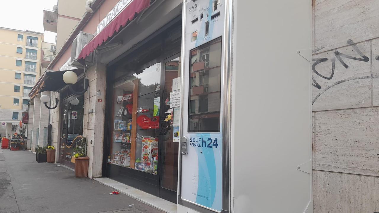 Il distributore automatico danneggiato