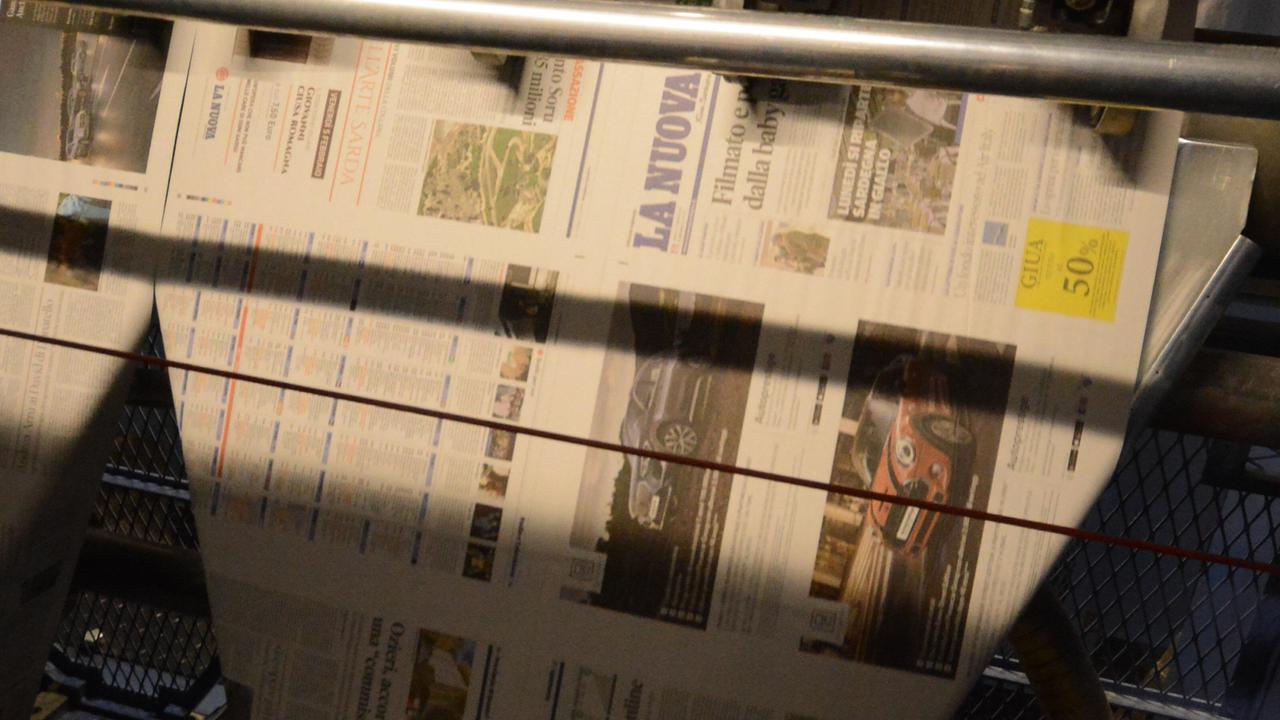 Sulla Nuova in edicola il 12 marzo il postino eroe salva una famiglia dall'incendio della casa