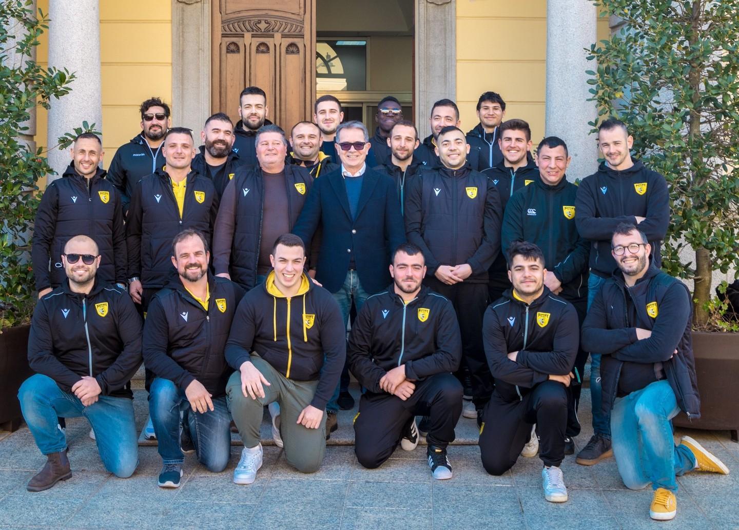 Il sindaco festeggia con l’Olbia rugby