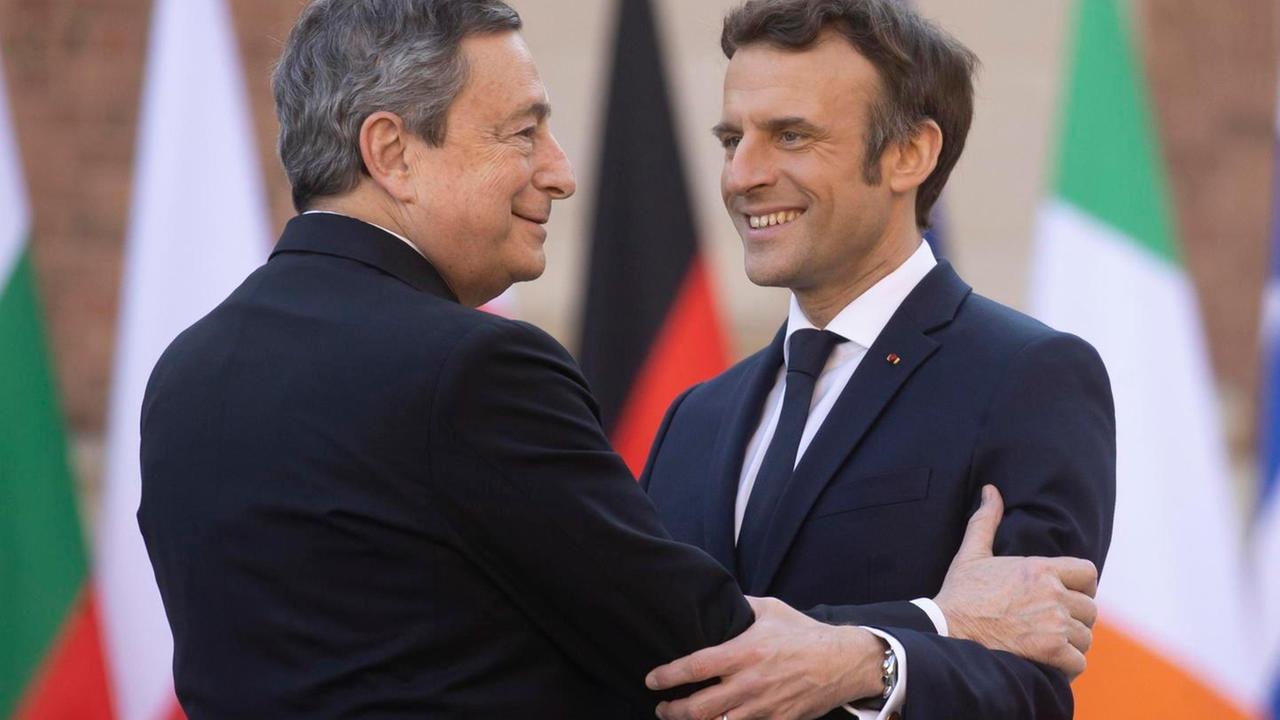 Draghi: «La crescita sta rallentando»