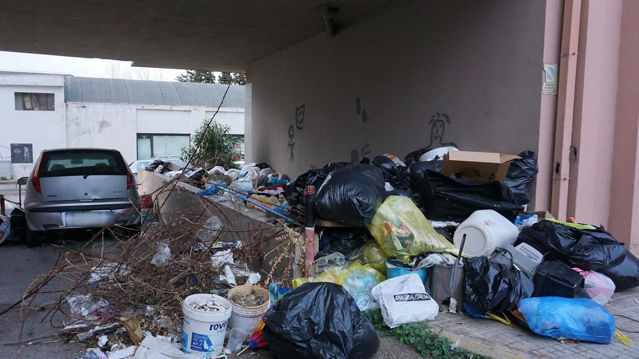 «Sul palazzo intervenga la magistratura»