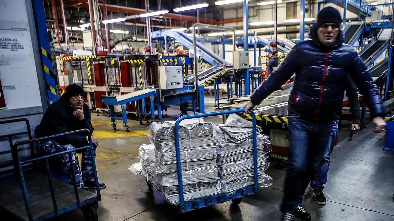 Prezzo della carta alle stelle: "Si rischia lo stop dei giornali"