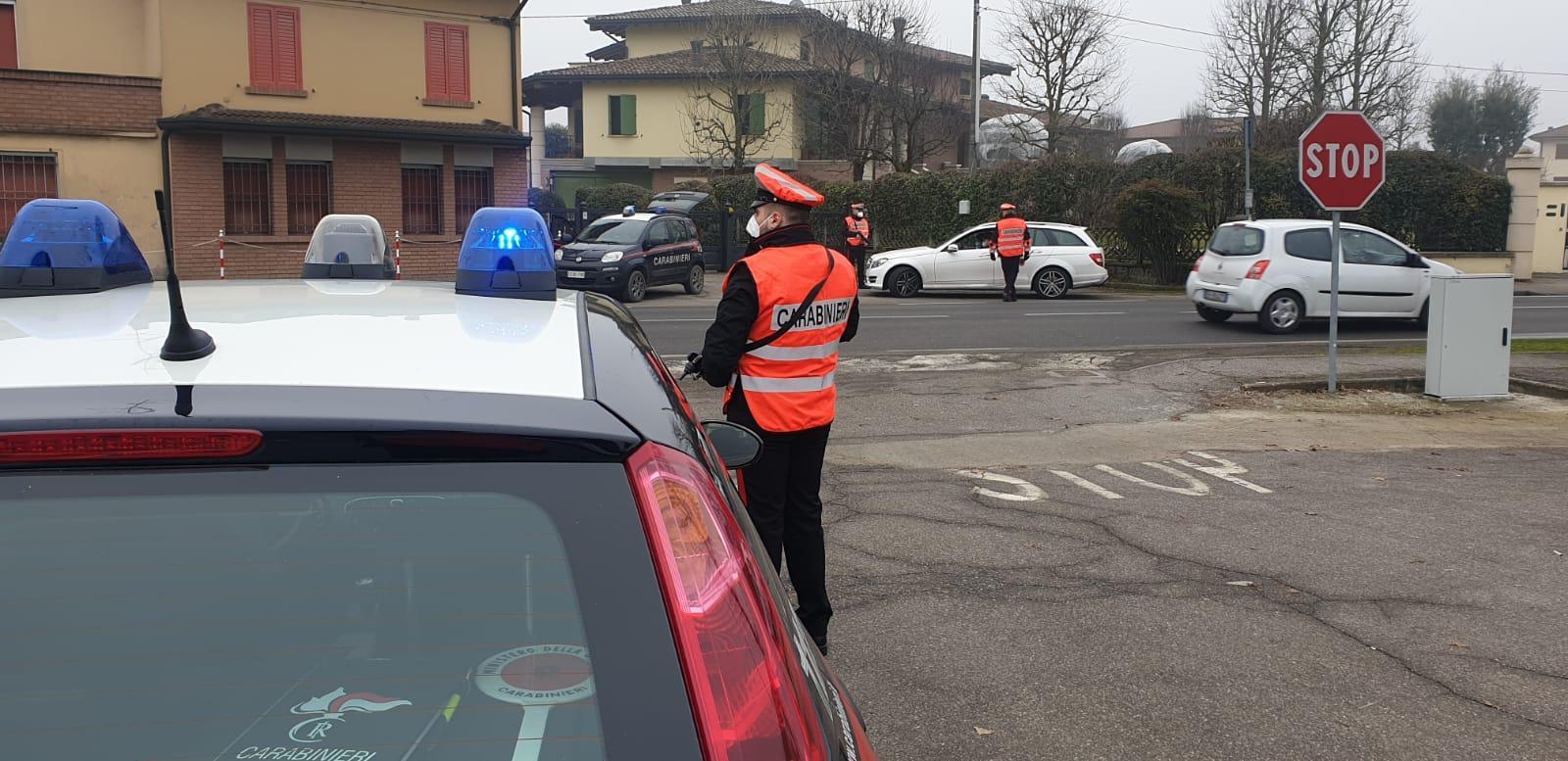 Vendono al compro oro i gioielli di un'amica ingannata, tre 18enni denunciati