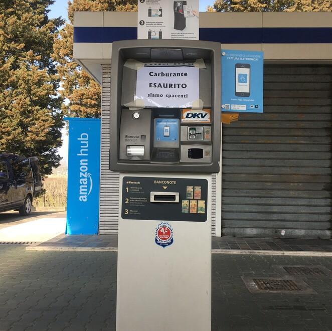 Carburante esaurito ai distributori: «Siamo ko». Primi impianti chiusi in Toscana