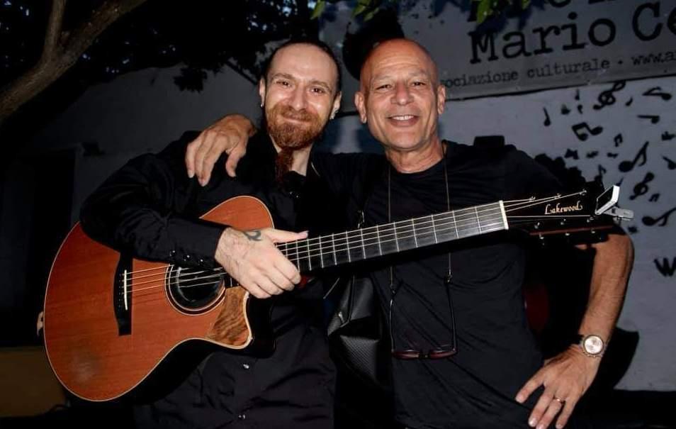 Lezione di chitarra, in cattedra Loche e Mibelli 