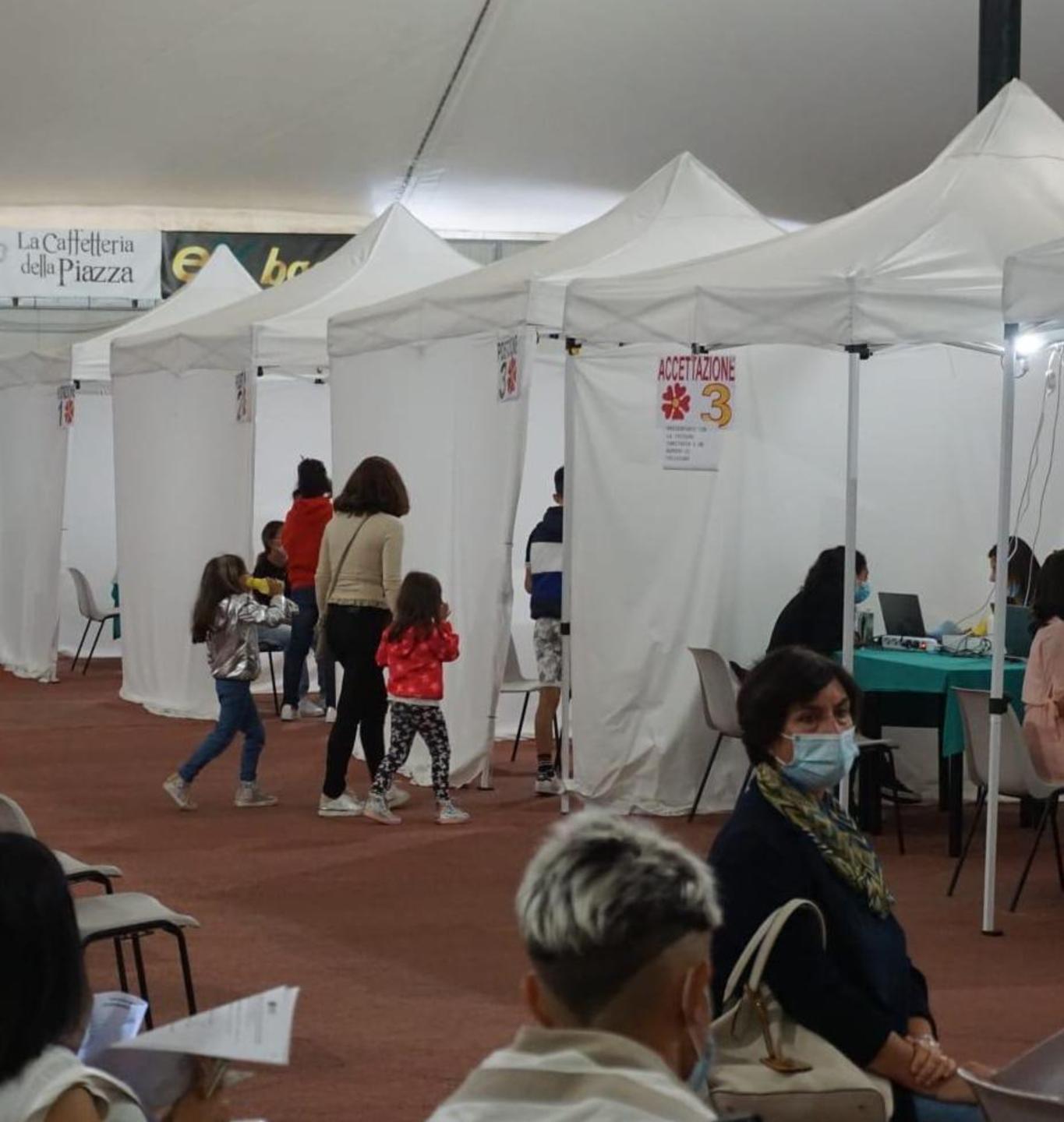 Oggi è aperto l’hub vaccinale