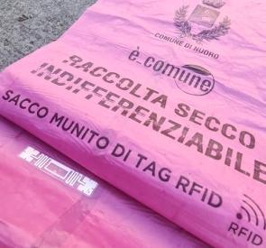 Dal primo aprile sacchetti con codice nei grandi condomini