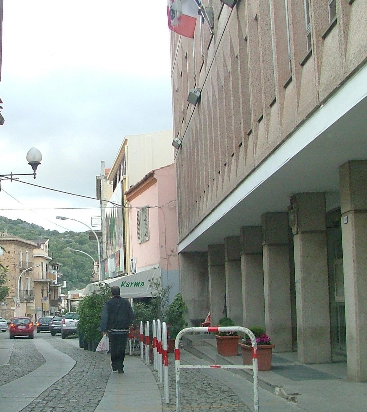 Farris: nessuno spreco nel parco auto del Comune 
