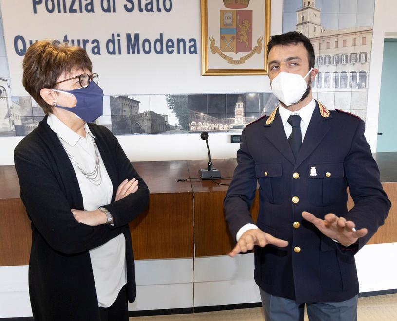 Baby gang a Modena. L’appello del questore: «Denunciare subito agevola le indagini» 