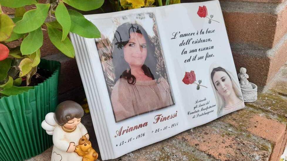 Pontelangorino. Il ricordo di Arianna Finessi rubato dal cimitero