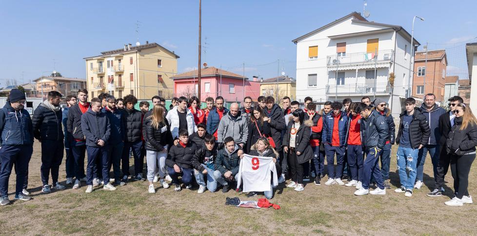 Modena, la maglia numero 9 e la foto in campo, il Quattro Ville ricorda il suo Ahmed 