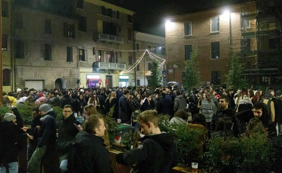«Tutta la zona di piazza Verdi è un vespasiano a cielo aperto» 