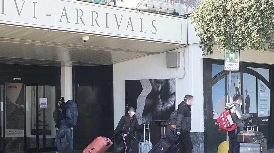 L'aeroporto di Pisa verso il potenziamento, ma le sigle sindacali denunciano la dilagante precarietà dei lavoratori