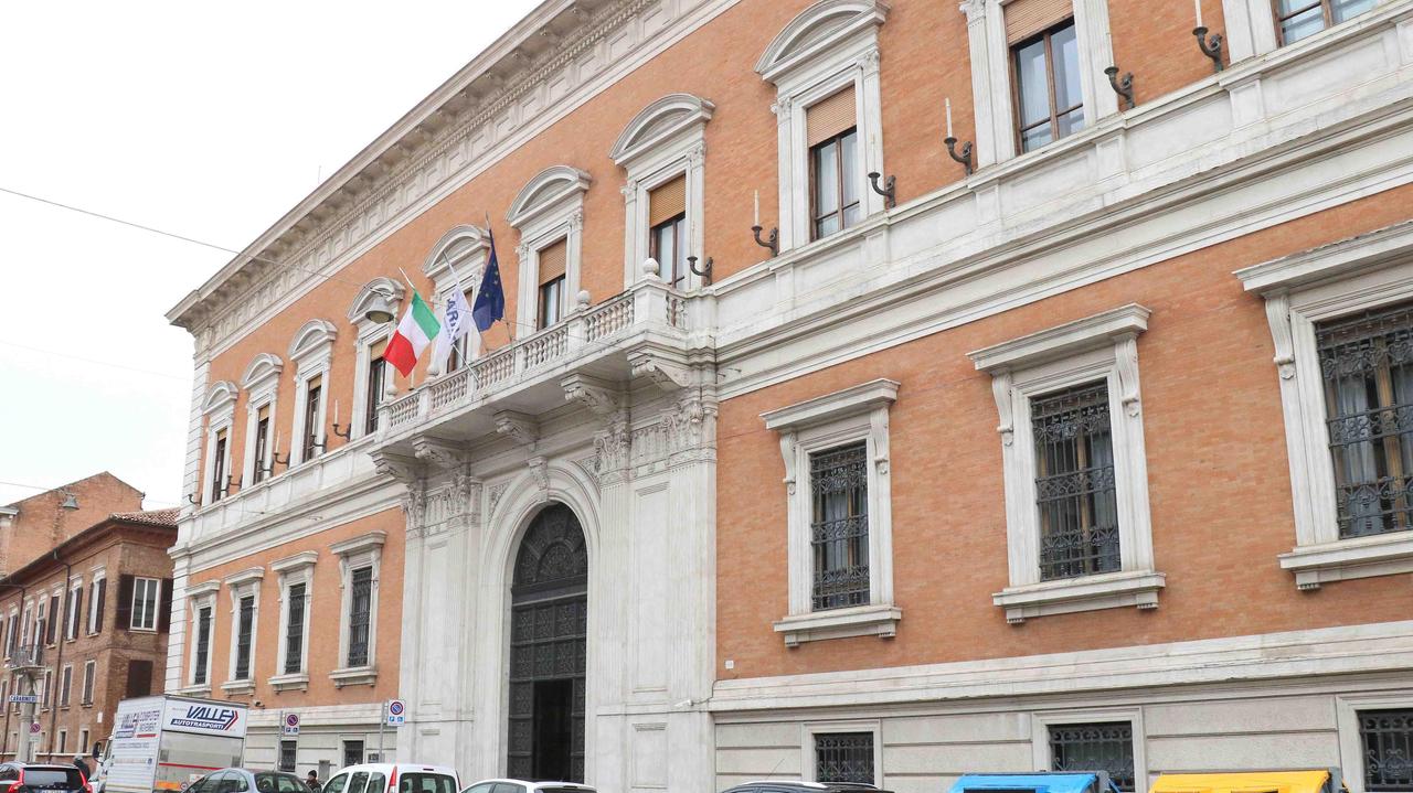 I sindacati: Bper chiuderà altre sette filiali in provincia