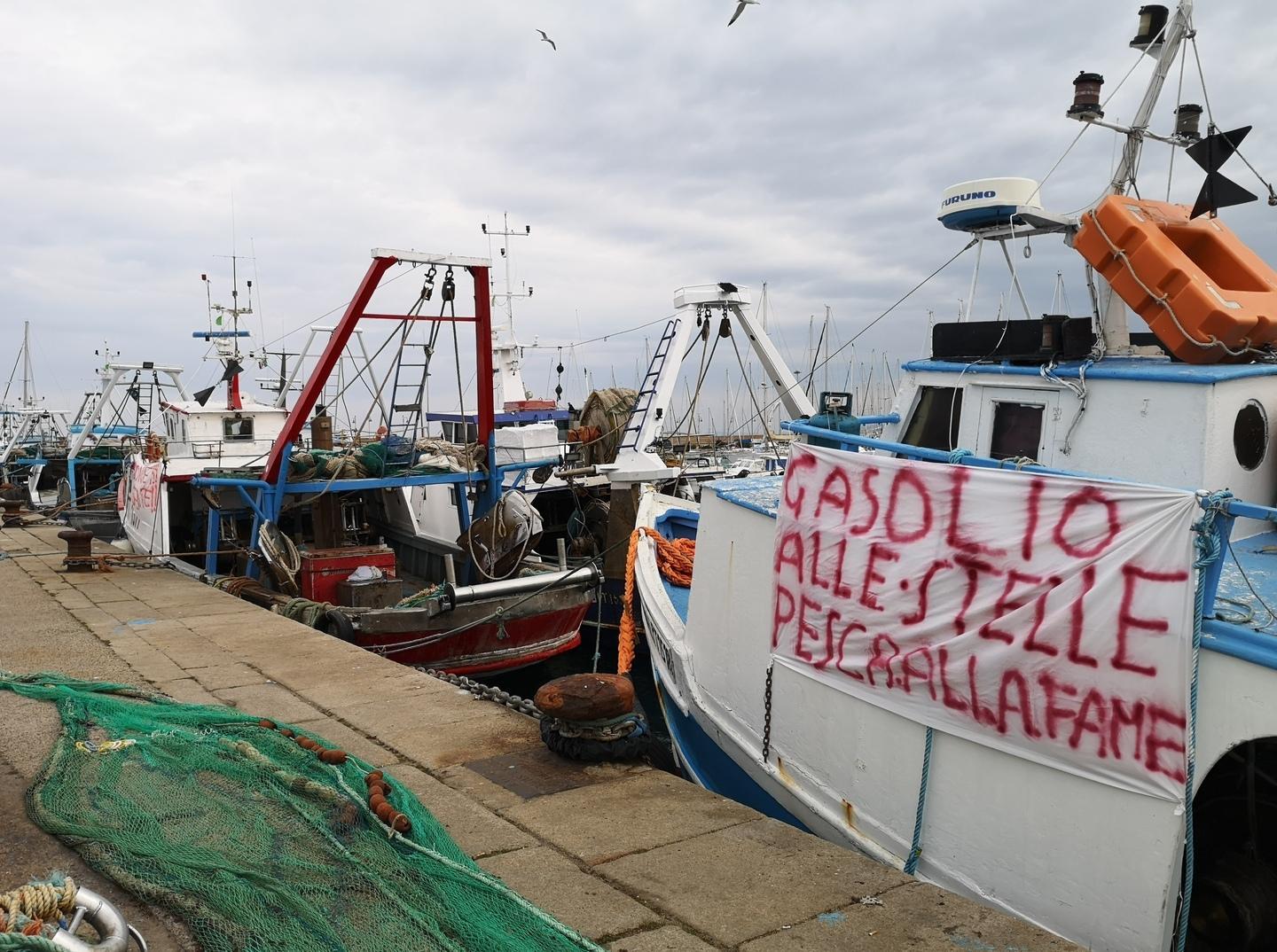A Porto Torres i pescherecci restano fermi 