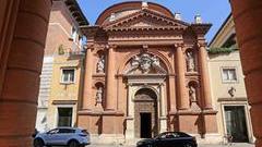 Ferrara, la gru per San Paolo blocca tre giorni corso Porta Reno