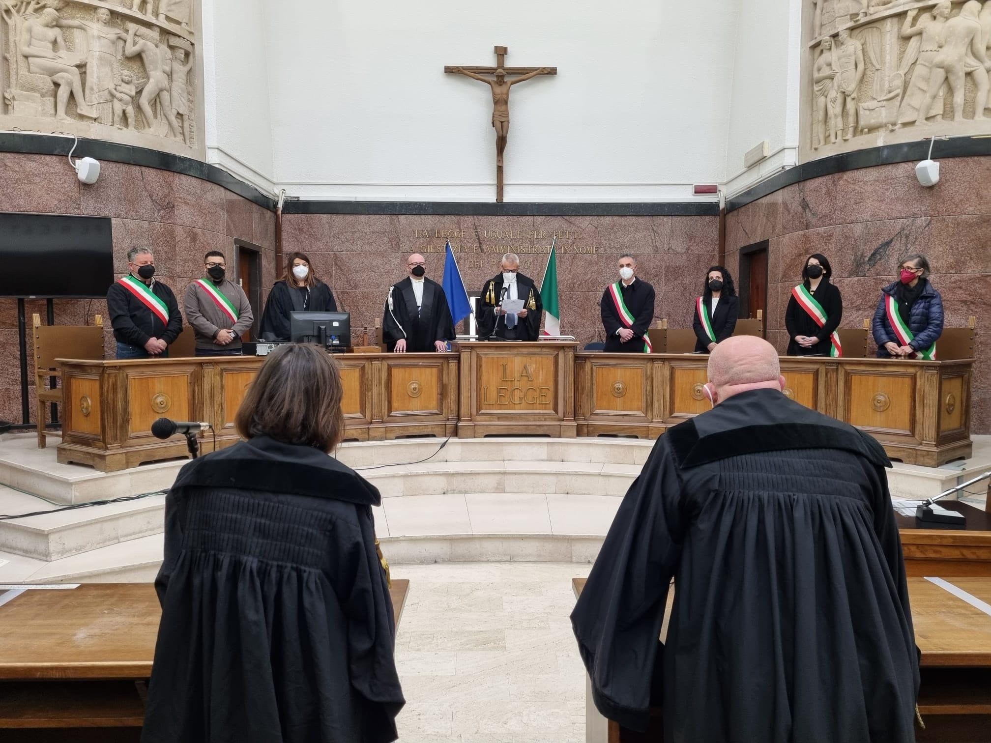 La corte d'assise di Sassari durante la lettura della sentenza (foto Mauro Chessa)