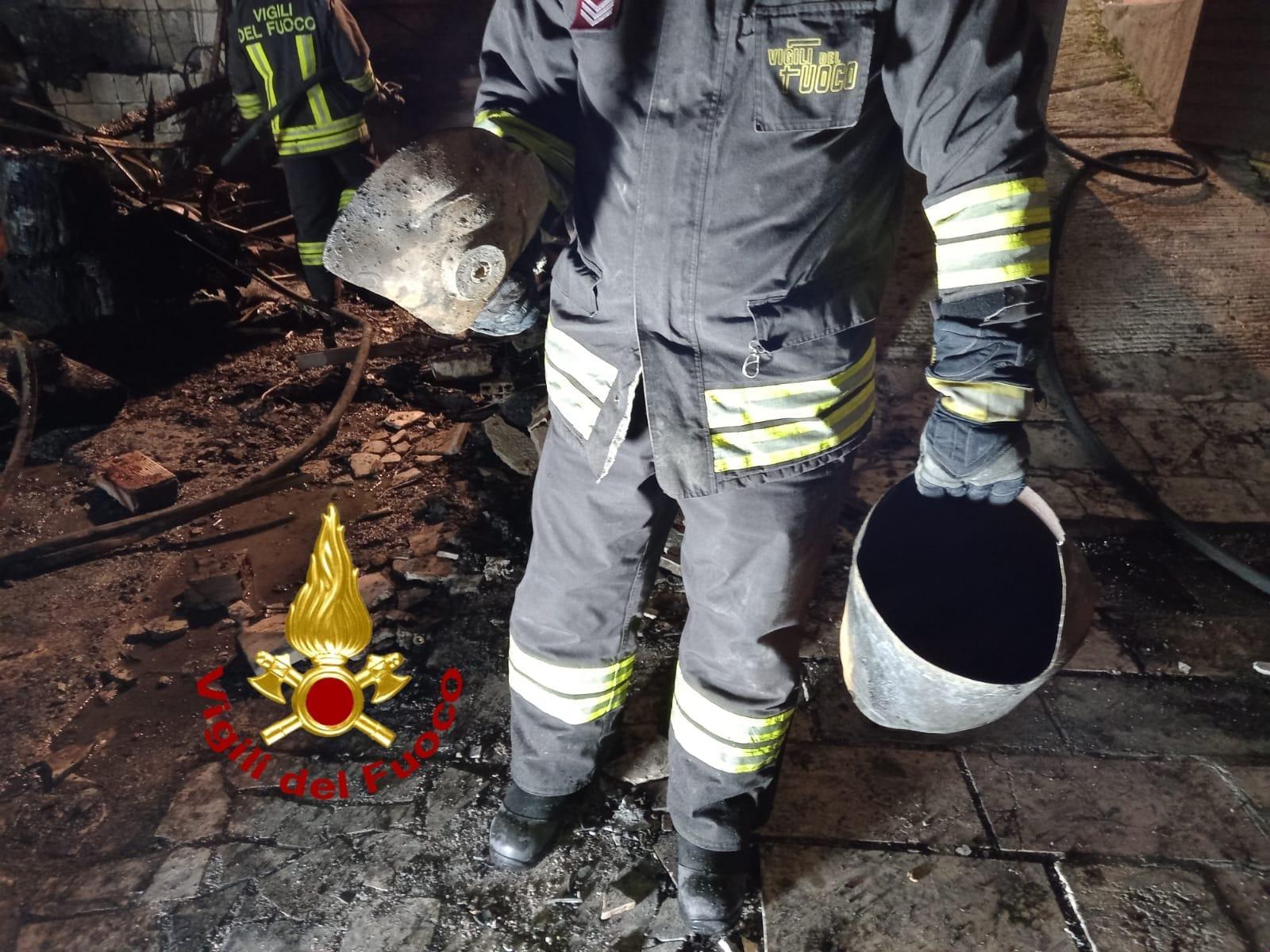 Ittiri, incendio nella veranda di casa: ustionato gravemente il proprietario