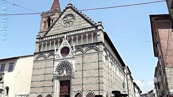 La chiesa di San Paolo, all’incrocio tra via Carratica, via del Can Bianco e corso Fedi
