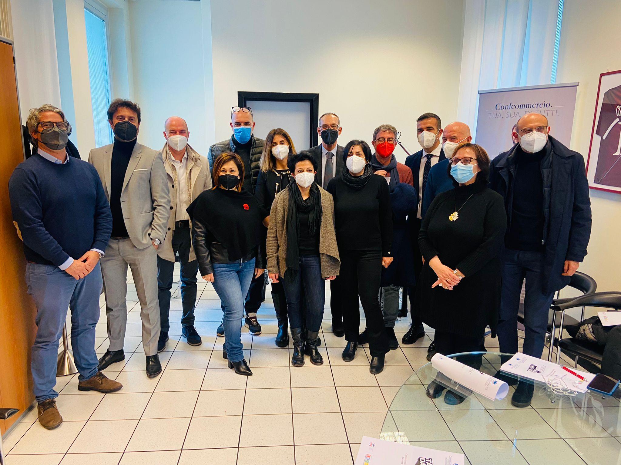 La foto di gruppo al termine della giornata di lancio del Talent Day di Confcommercio