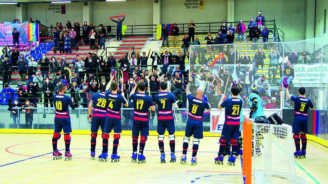 Coppa Italia di hockey: un grande Forte dei Marmi travolge Bassano e vola in semifinale