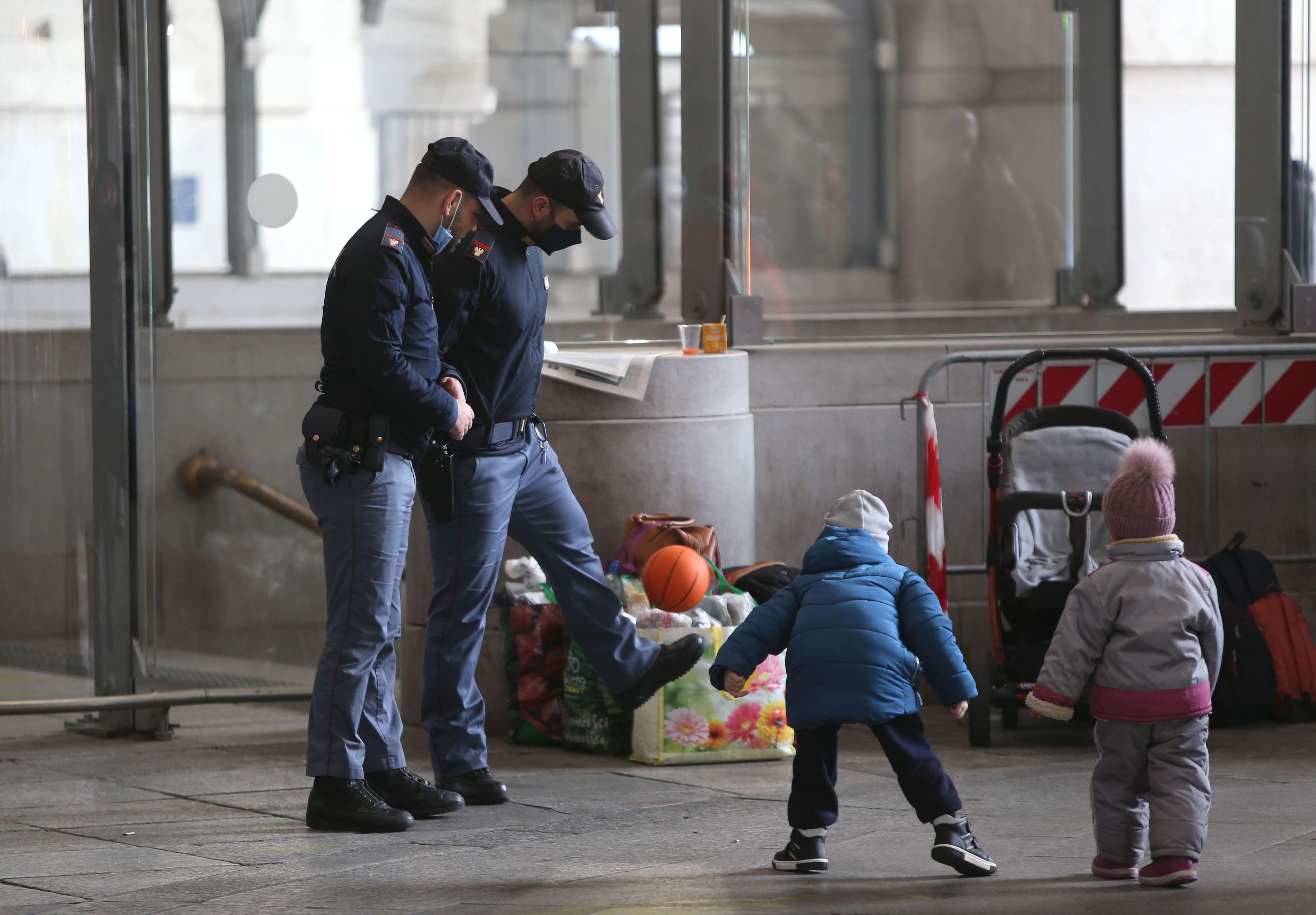 Profughi, in provincia di Pisa finora ci sono 285 arrivi ufficiali ma in centinaia arrivano e non si registrano 