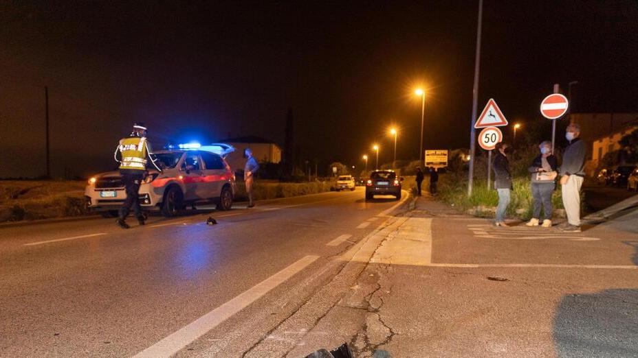 I rilievi dopo un incidente stradale sulla Montalese, all’altezza di Santomato (FOTO NUCCI)