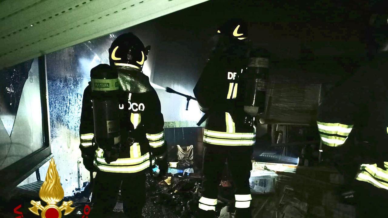 Olbia, rogo nella notte in una casa di Murta Maria: salvi gli occupanti